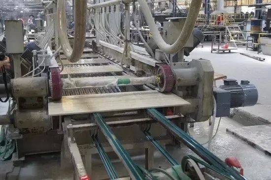 陶瓷廠異味大、被投訴，潔匠現場抽取廢氣做檢測、研制有效除臭劑！
