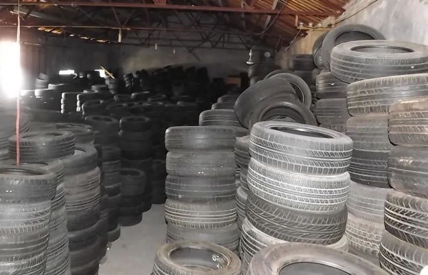 潔匠凈化·的凈工業除臭劑_廢舊輪胎煉油廢氣污染，車間惡臭問題可利用潔匠凈化除臭劑解決